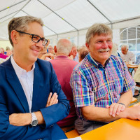 Bundestagsabgeordneter Michael Schrodi und Organisator Sepp Wild